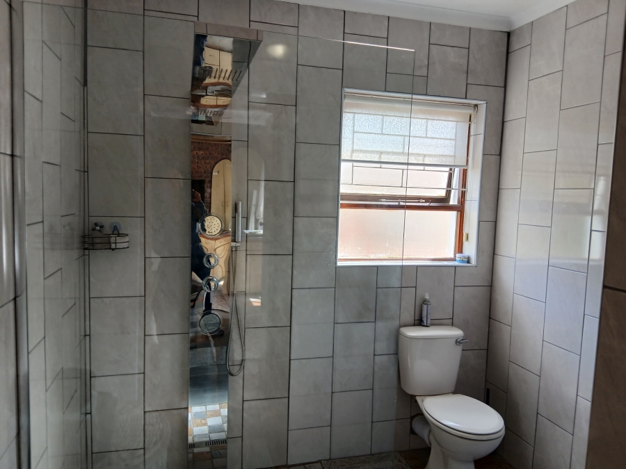 3 Bedroom Property for Sale in Wavecrest Eastern Cape